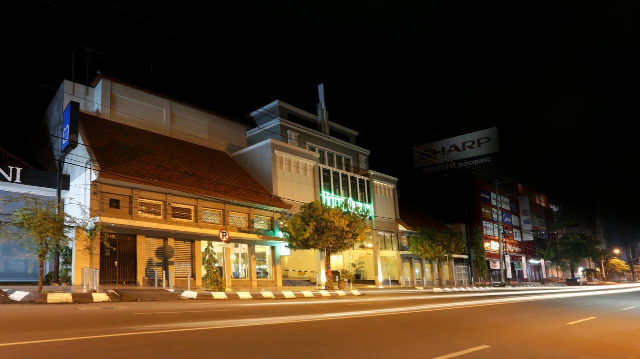 Hotel Quirin スマラン エクステリア 写真