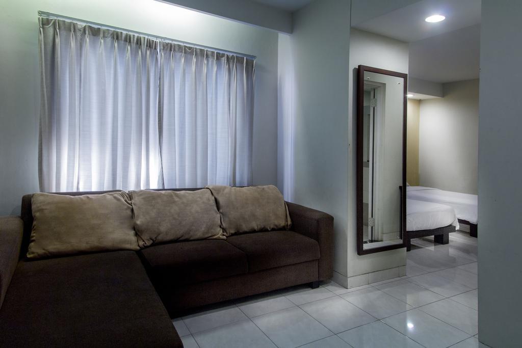 Hotel Quirin スマラン 部屋 写真