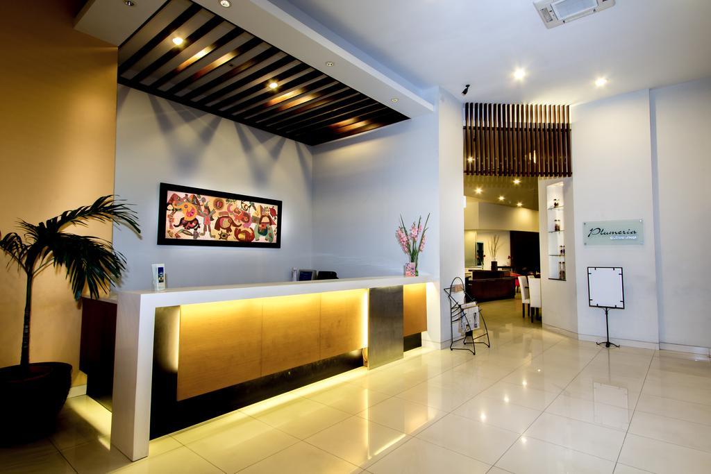 Hotel Quirin スマラン エクステリア 写真