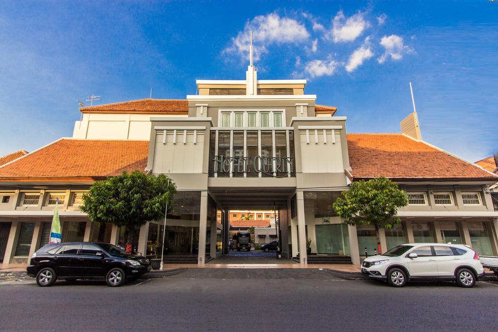 Hotel Quirin スマラン エクステリア 写真